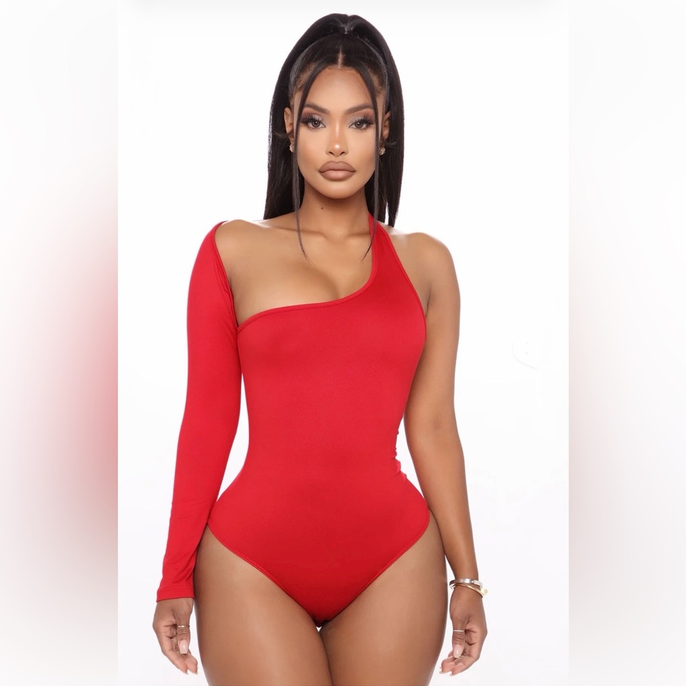 One-Shoulder Long Sleeve Red Bodysuit